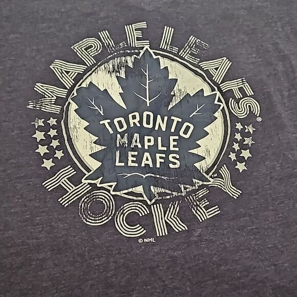 NHL Women's Hockey Logo Toronto Maple Leaf T-Shirt Navy Blue Medium - Picture 14 of 16
